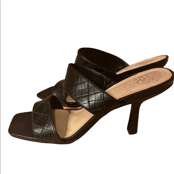 vince camuto cherzel